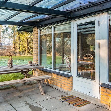 2 Person Holiday Home In Tarm Fjerbæk エクステリア 写真