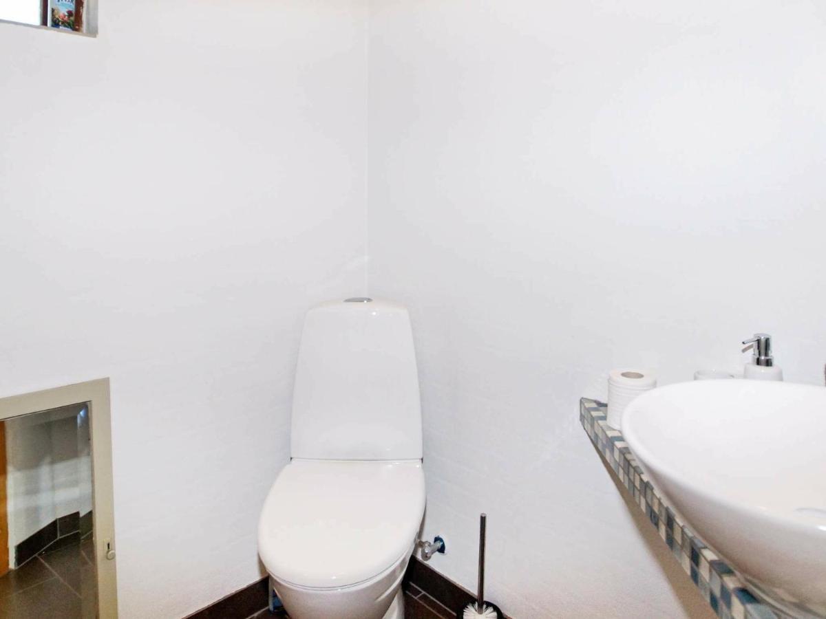 2 Person Holiday Home In Tarm Fjerbæk エクステリア 写真