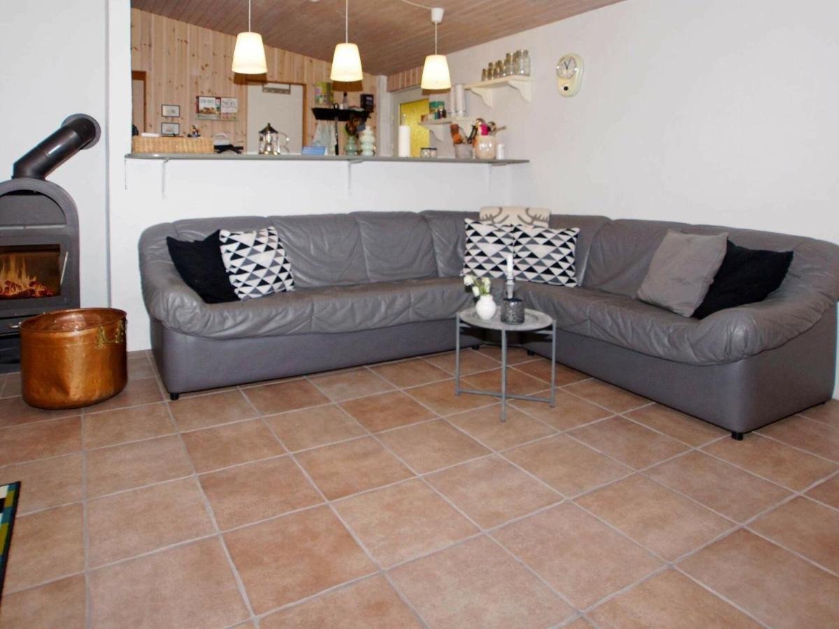2 Person Holiday Home In Tarm Fjerbæk エクステリア 写真