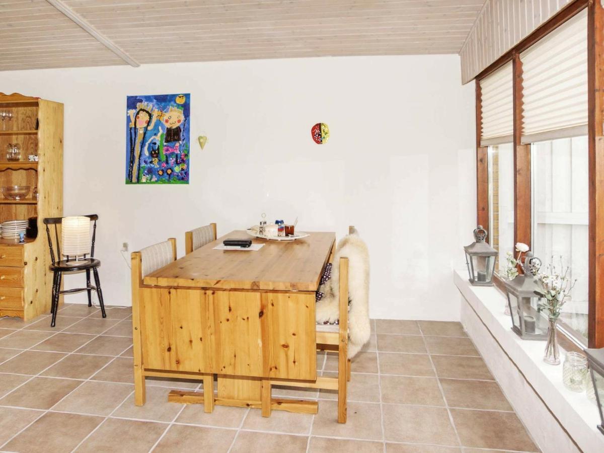 2 Person Holiday Home In Tarm Fjerbæk エクステリア 写真