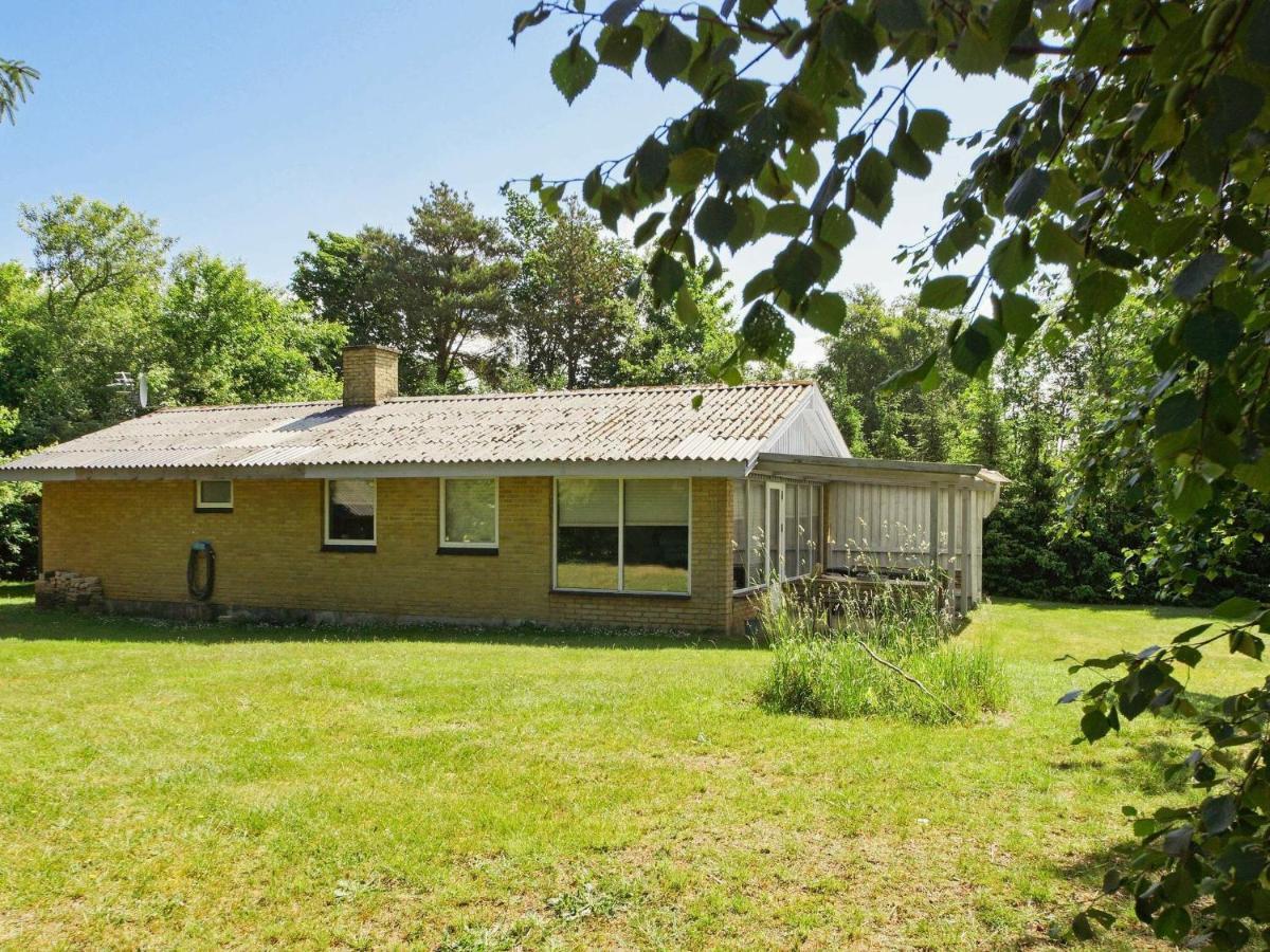 2 Person Holiday Home In Tarm Fjerbæk エクステリア 写真
