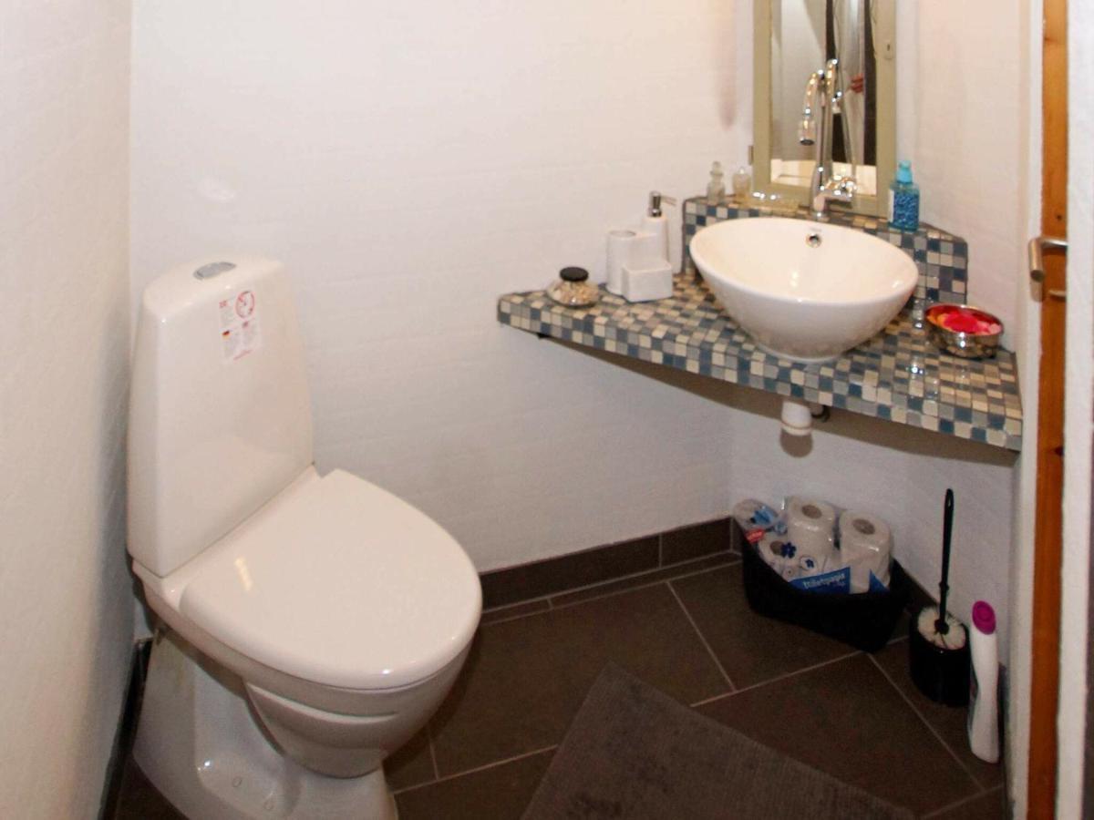 2 Person Holiday Home In Tarm Fjerbæk エクステリア 写真